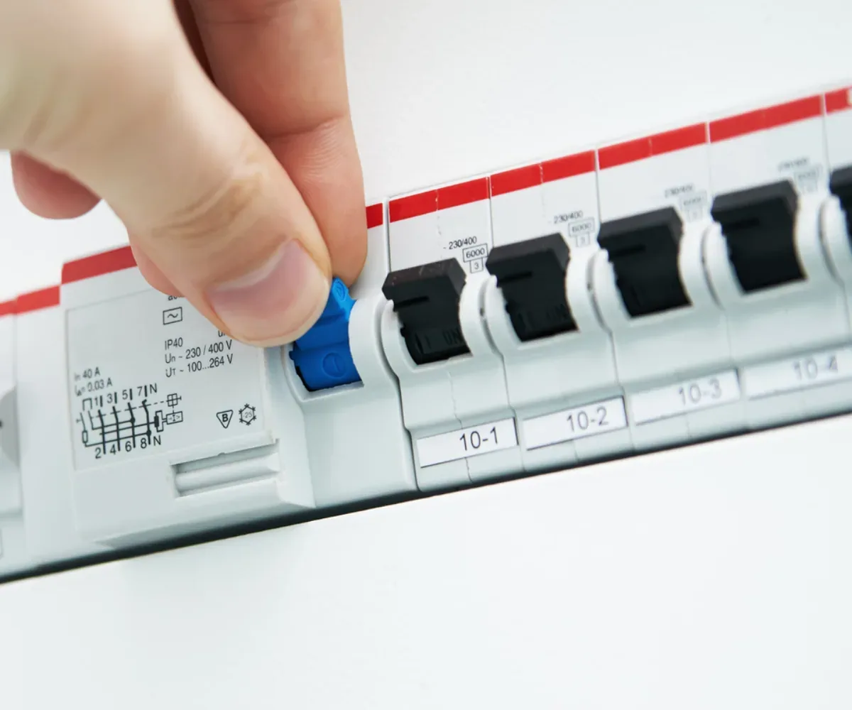 Diagnostic électrique obligatoire à Rueil-Malmaison